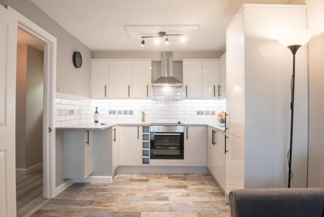 Finchley Contemporary 2 Bed Apartment + Parking Hendon Exteriör bild